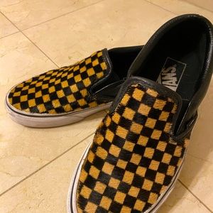 VANS slip on blk/tan calf hair sneakers 7